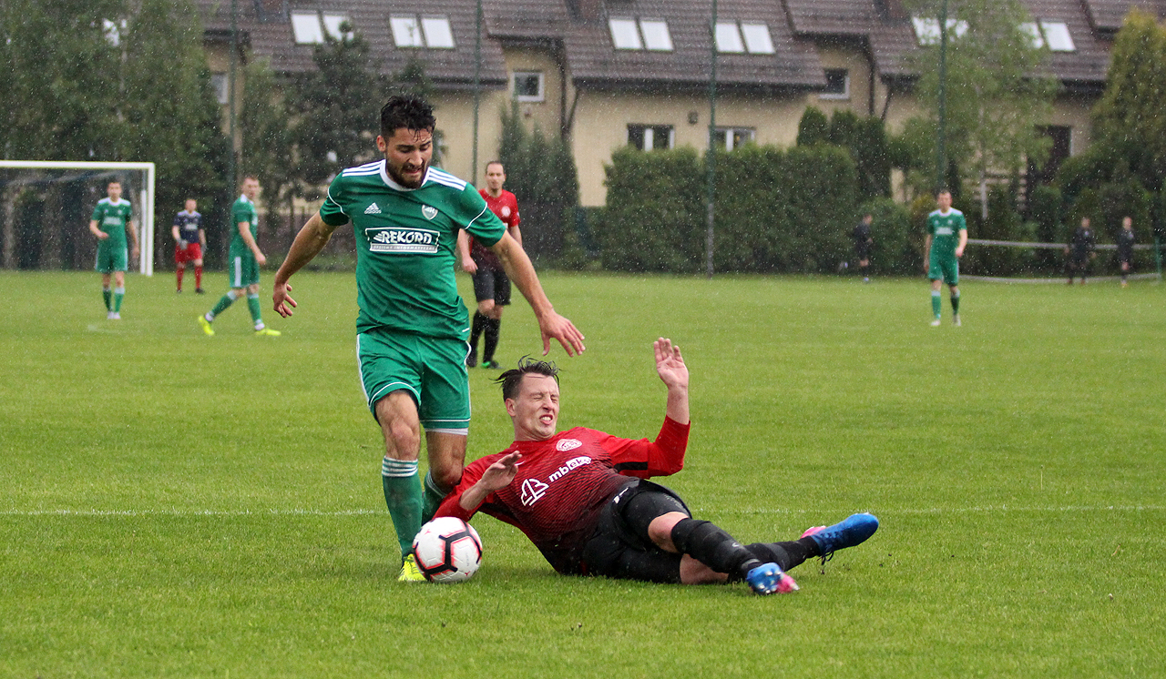 Honorowo! Podlesianka – Rekord Bielsko-Biała 0-2 (video)